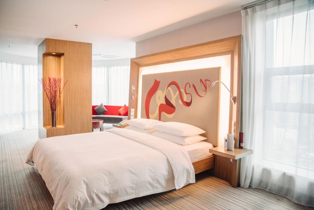 Novotel Guiyang Downtown Exterior photo