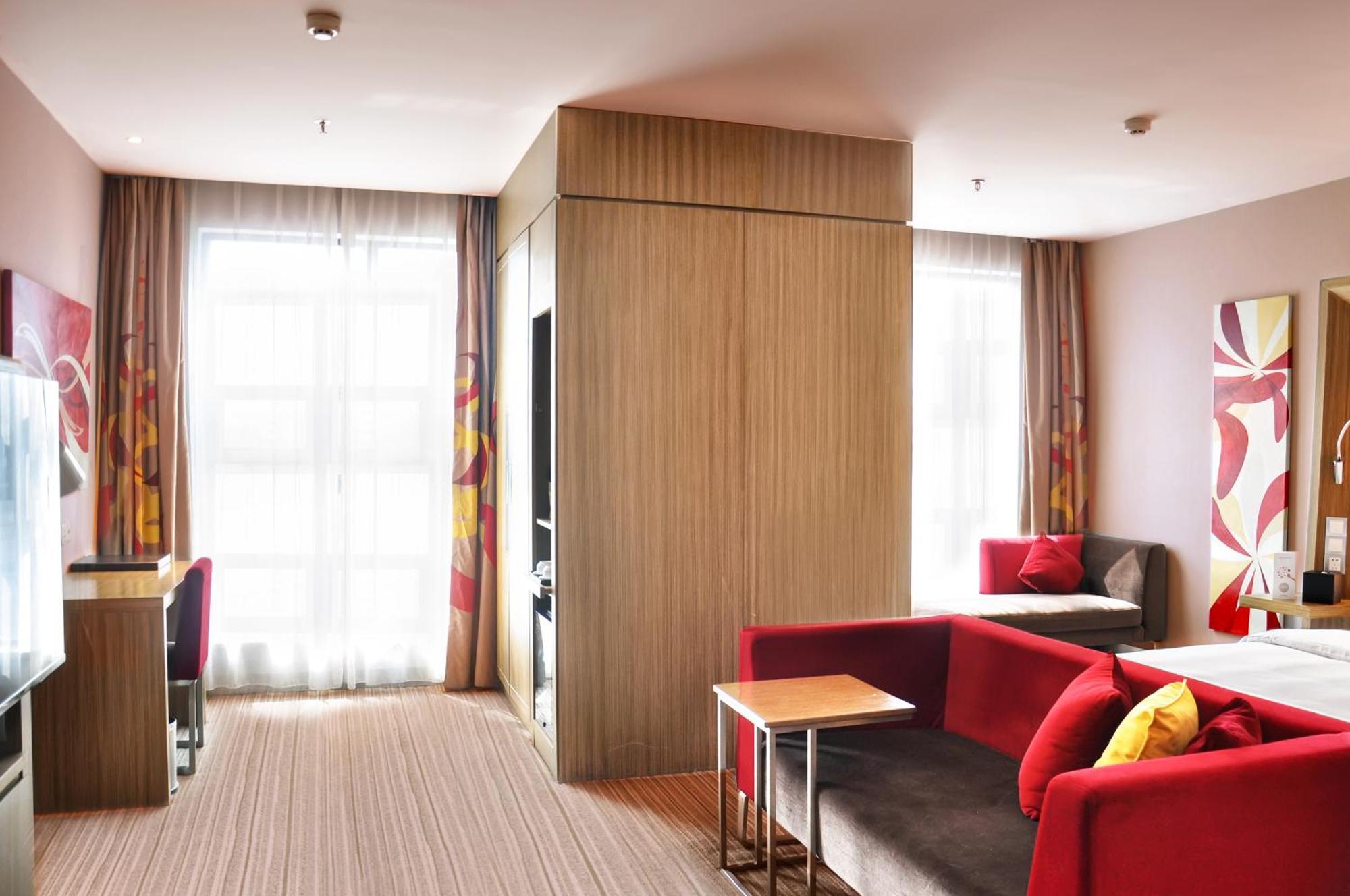 Novotel Guiyang Downtown Exterior photo