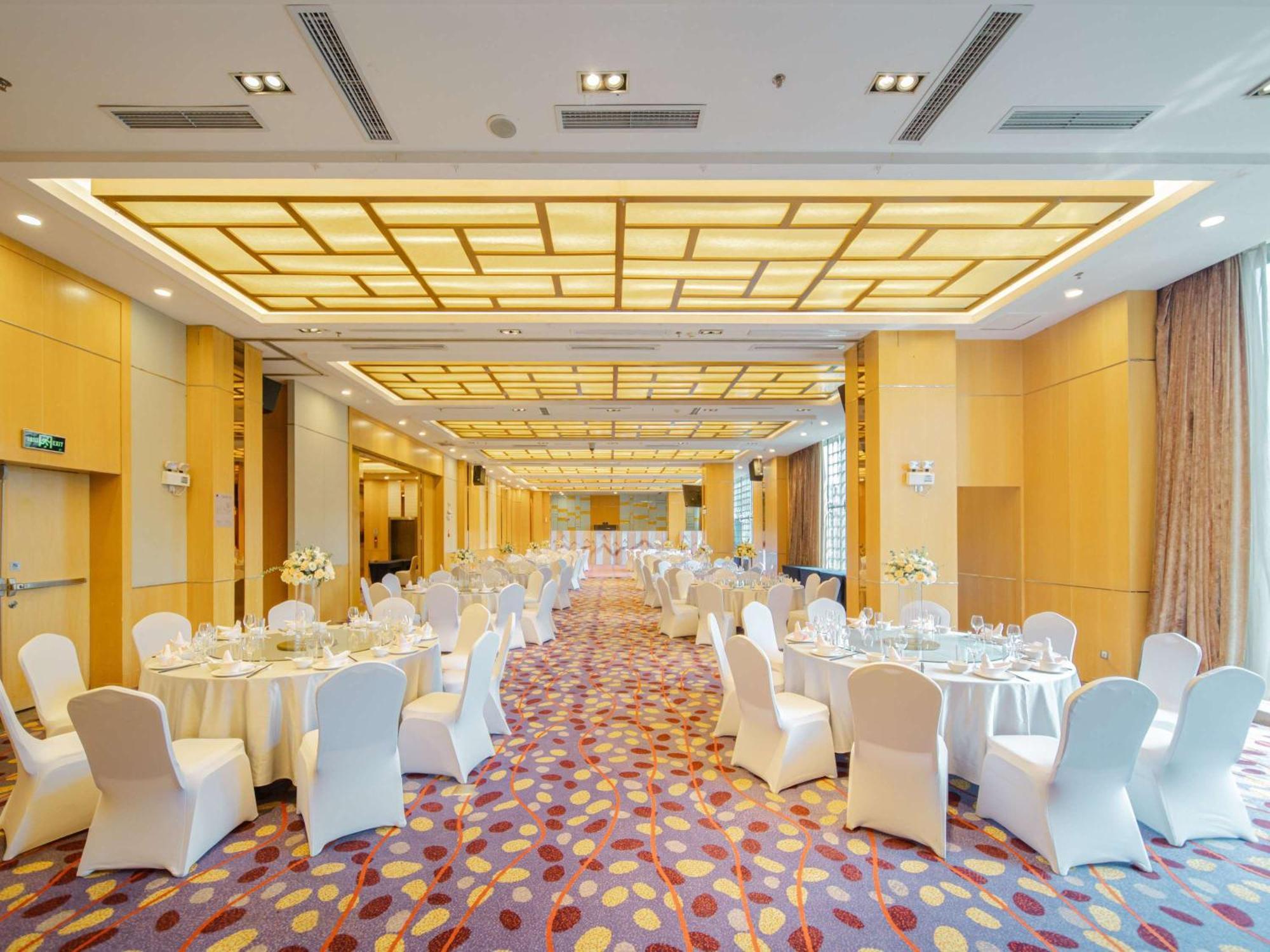 Novotel Guiyang Downtown Exterior photo