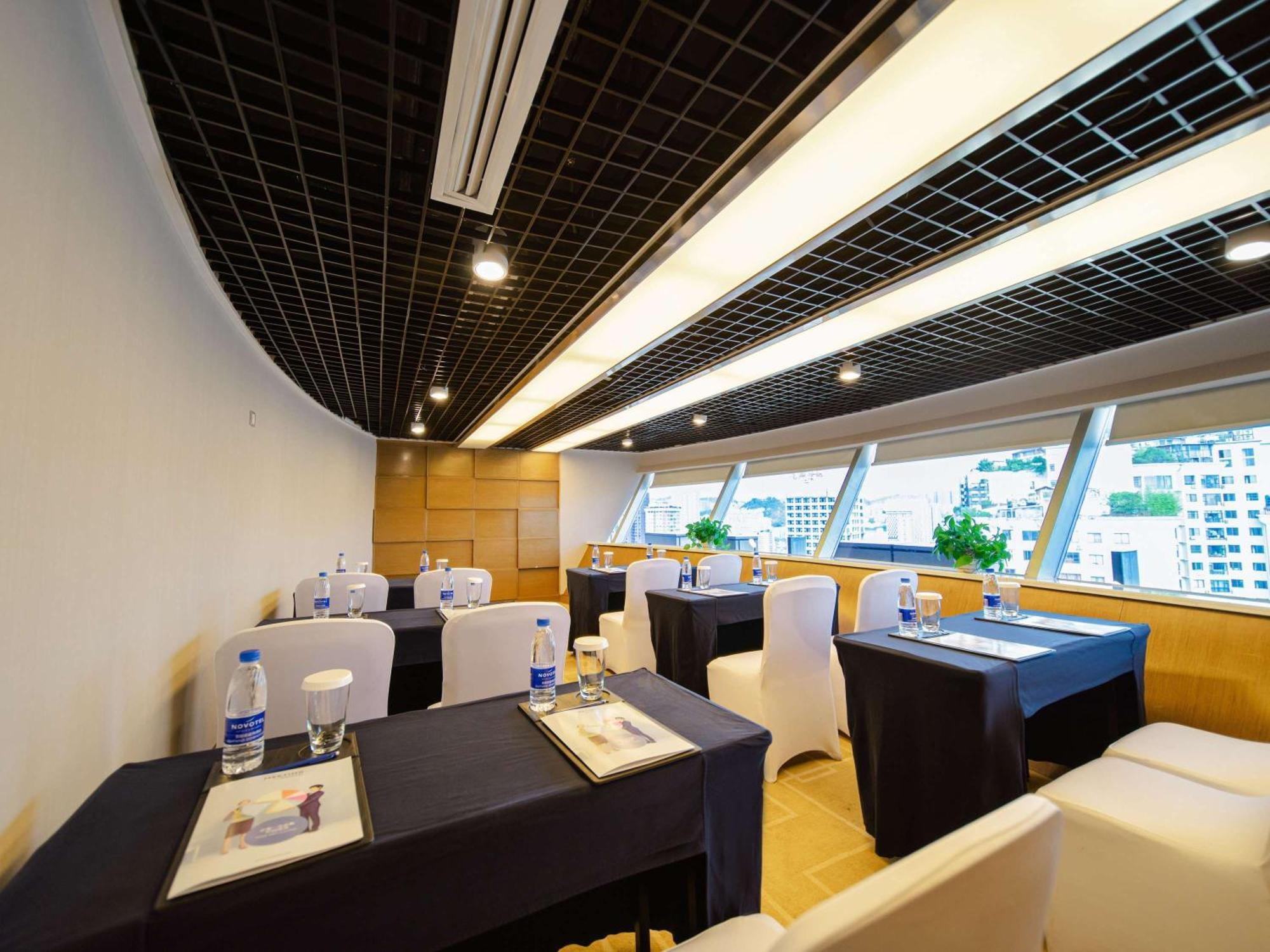 Novotel Guiyang Downtown Exterior photo
