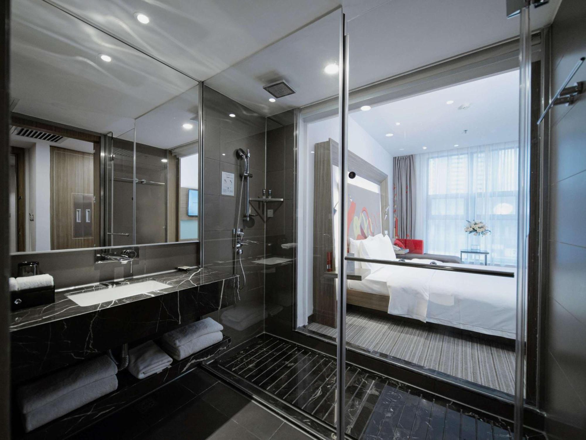 Novotel Guiyang Downtown Exterior photo