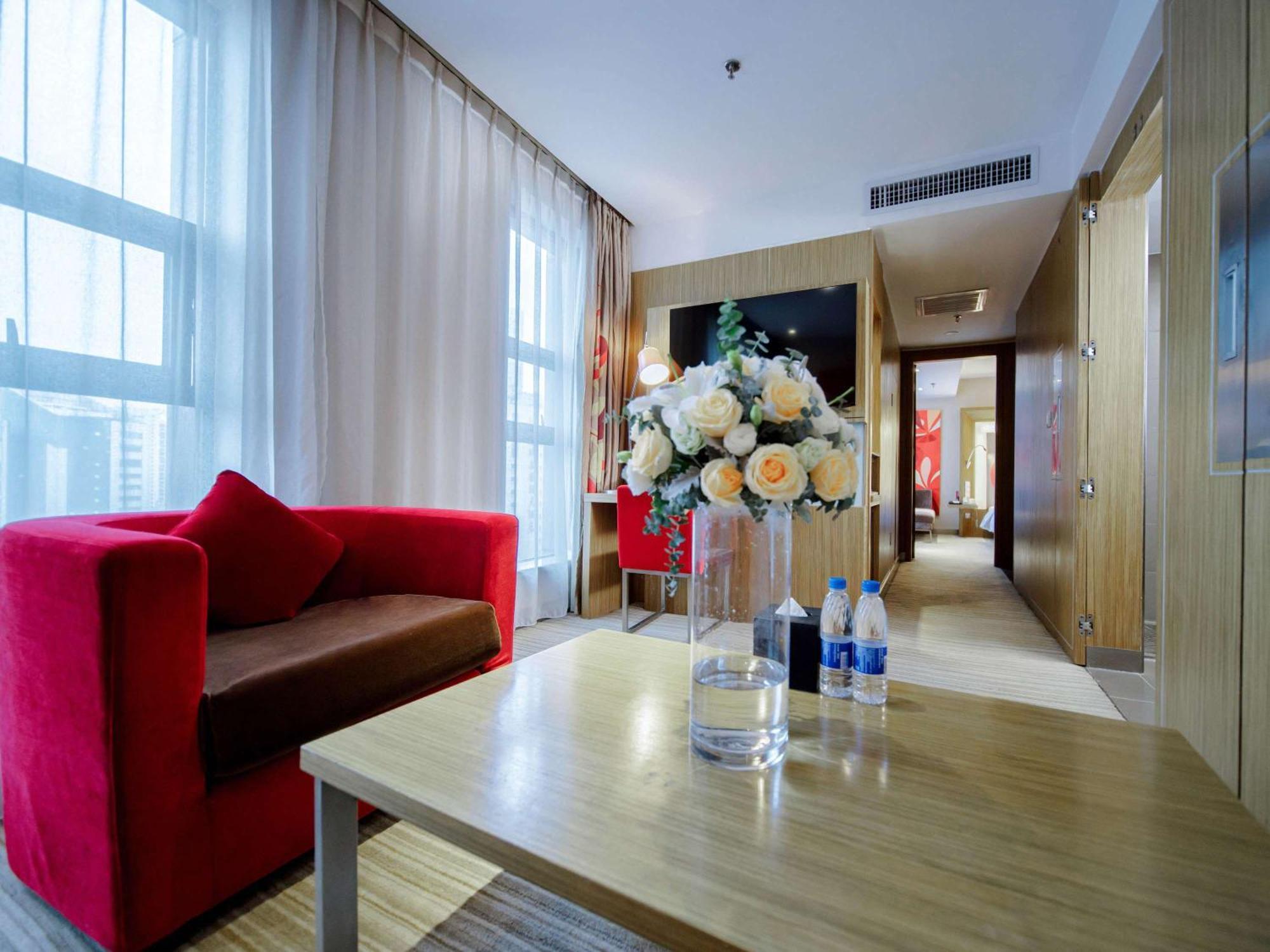 Novotel Guiyang Downtown Exterior photo