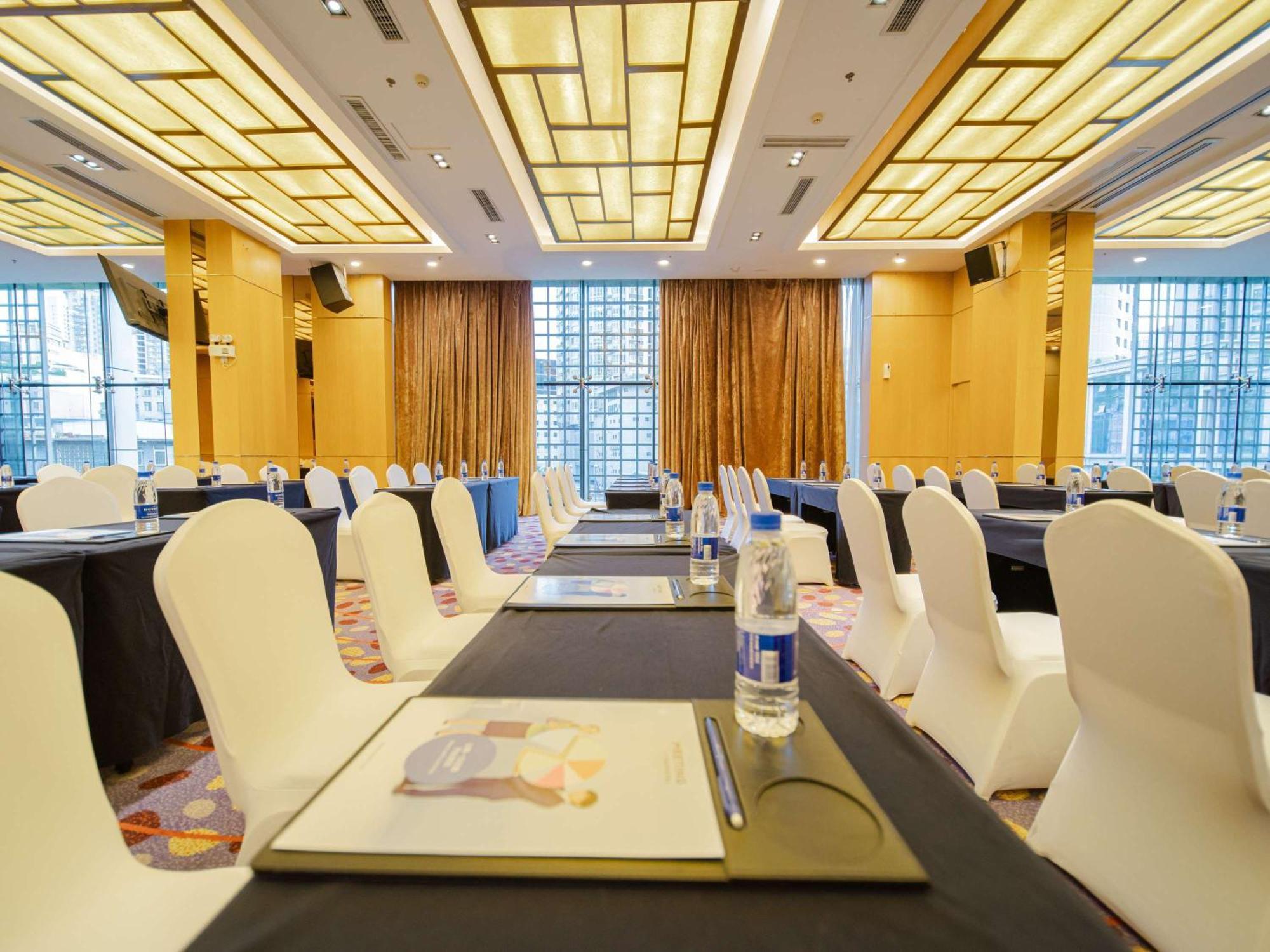 Novotel Guiyang Downtown Exterior photo